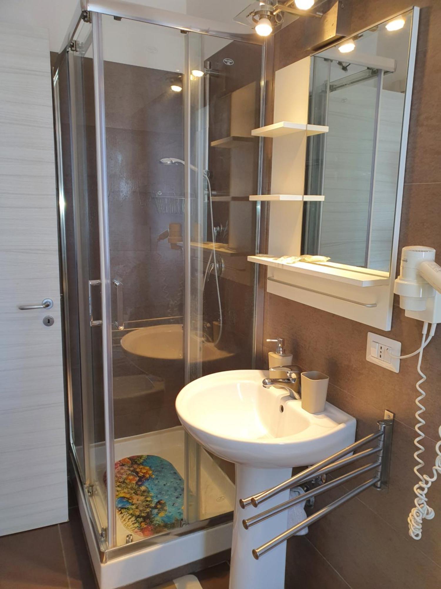 4Rooms Guest House Free Wi-Fi Salerno Buitenkant foto