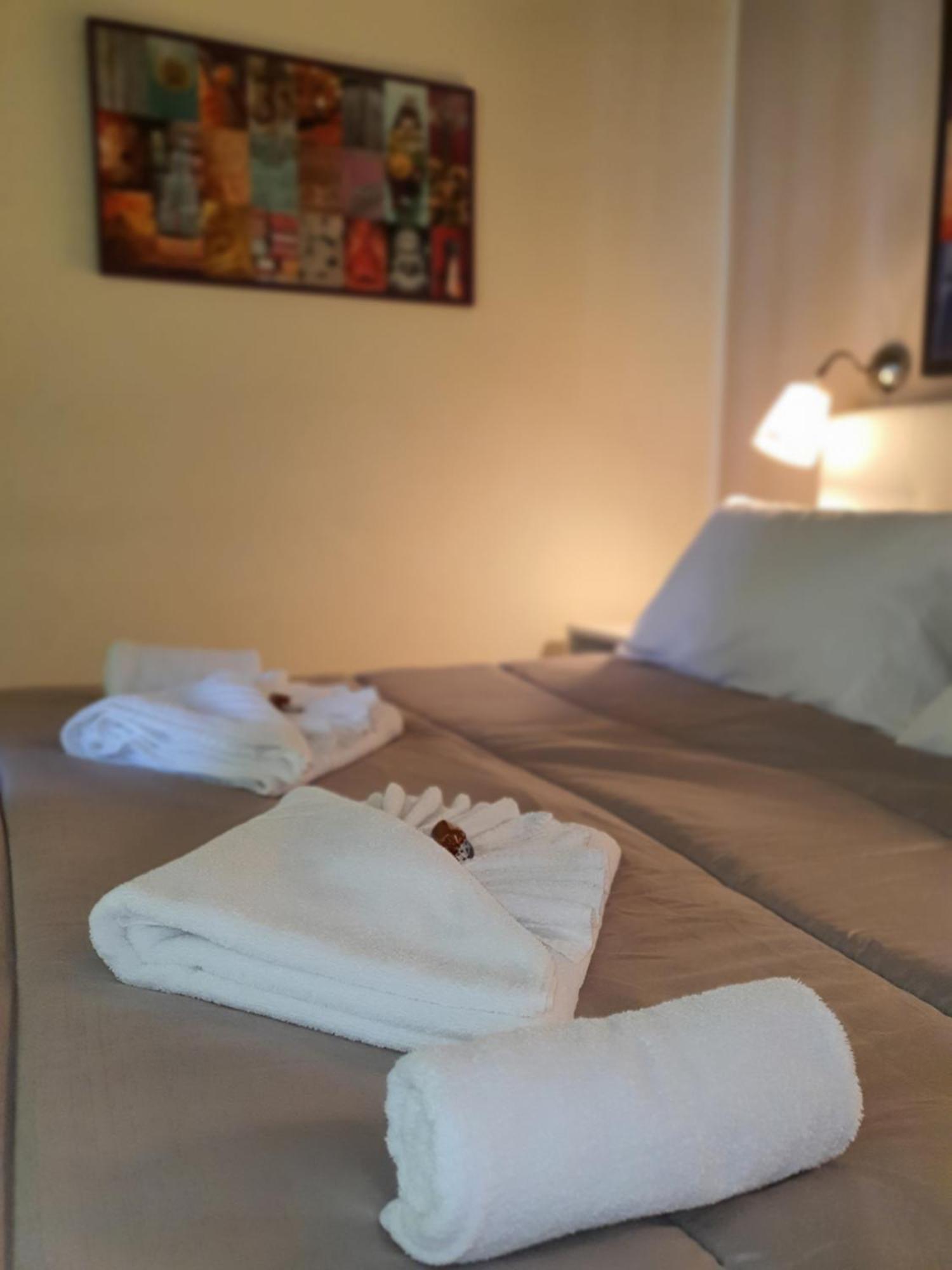 4Rooms Guest House Free Wi-Fi Salerno Buitenkant foto