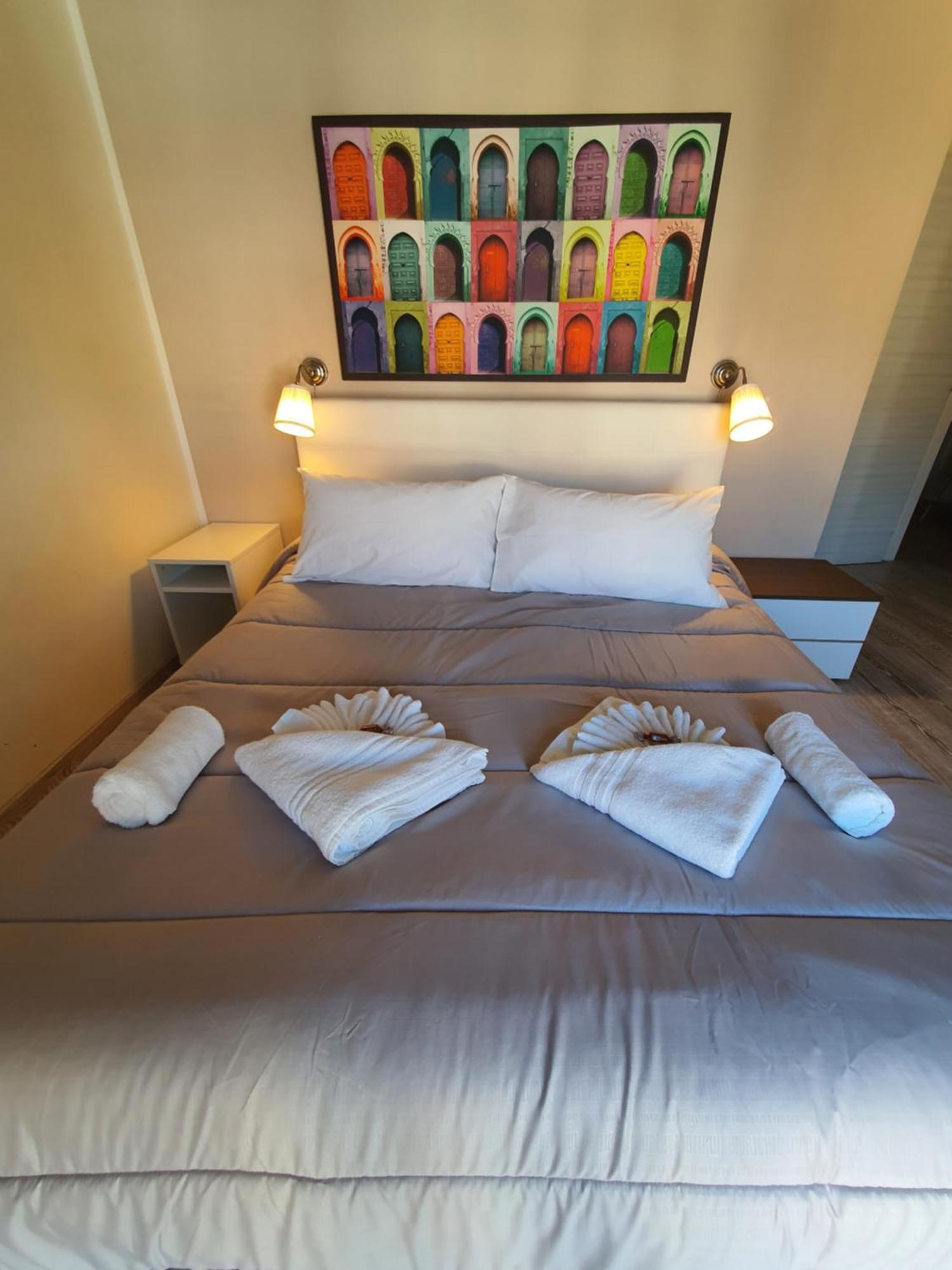 4Rooms Guest House Free Wi-Fi Salerno Buitenkant foto
