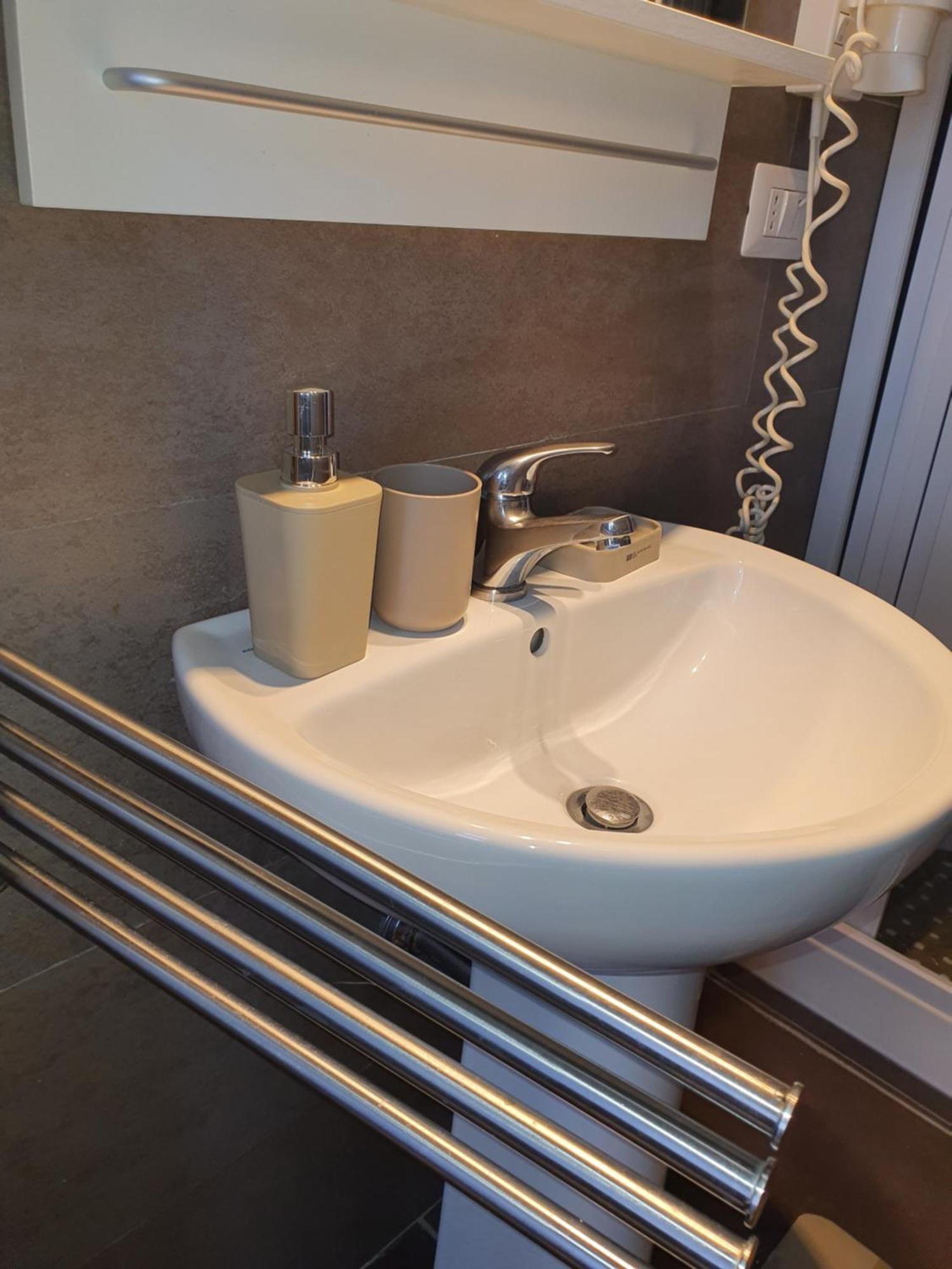 4Rooms Guest House Free Wi-Fi Salerno Buitenkant foto