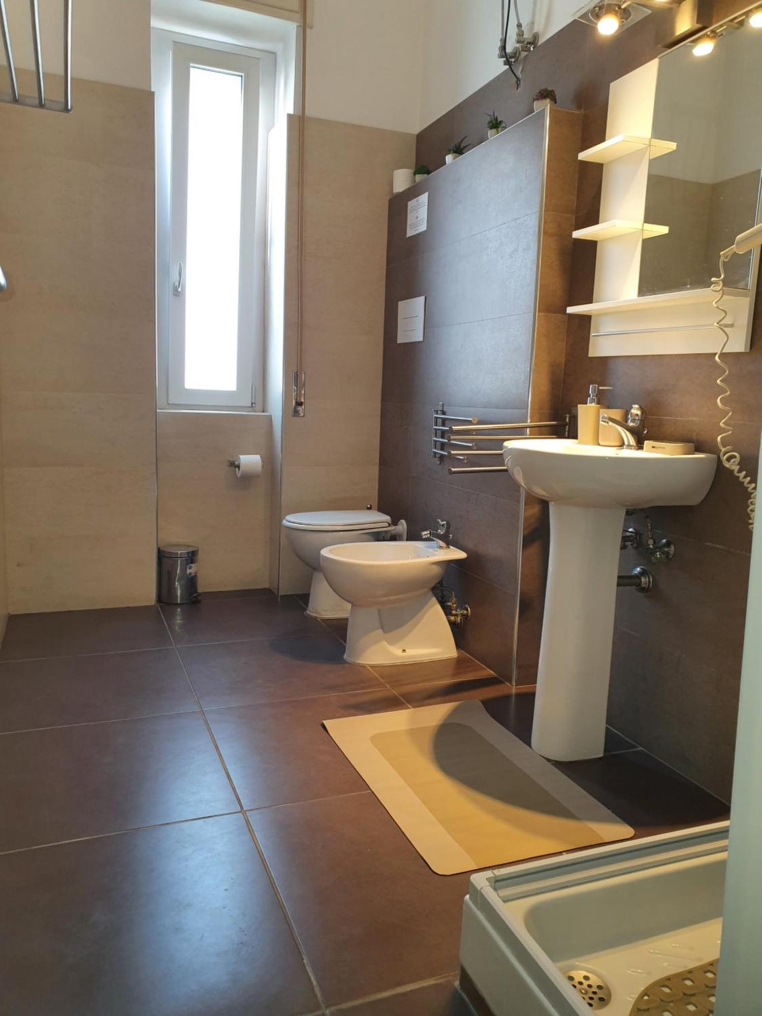 4Rooms Guest House Free Wi-Fi Salerno Buitenkant foto