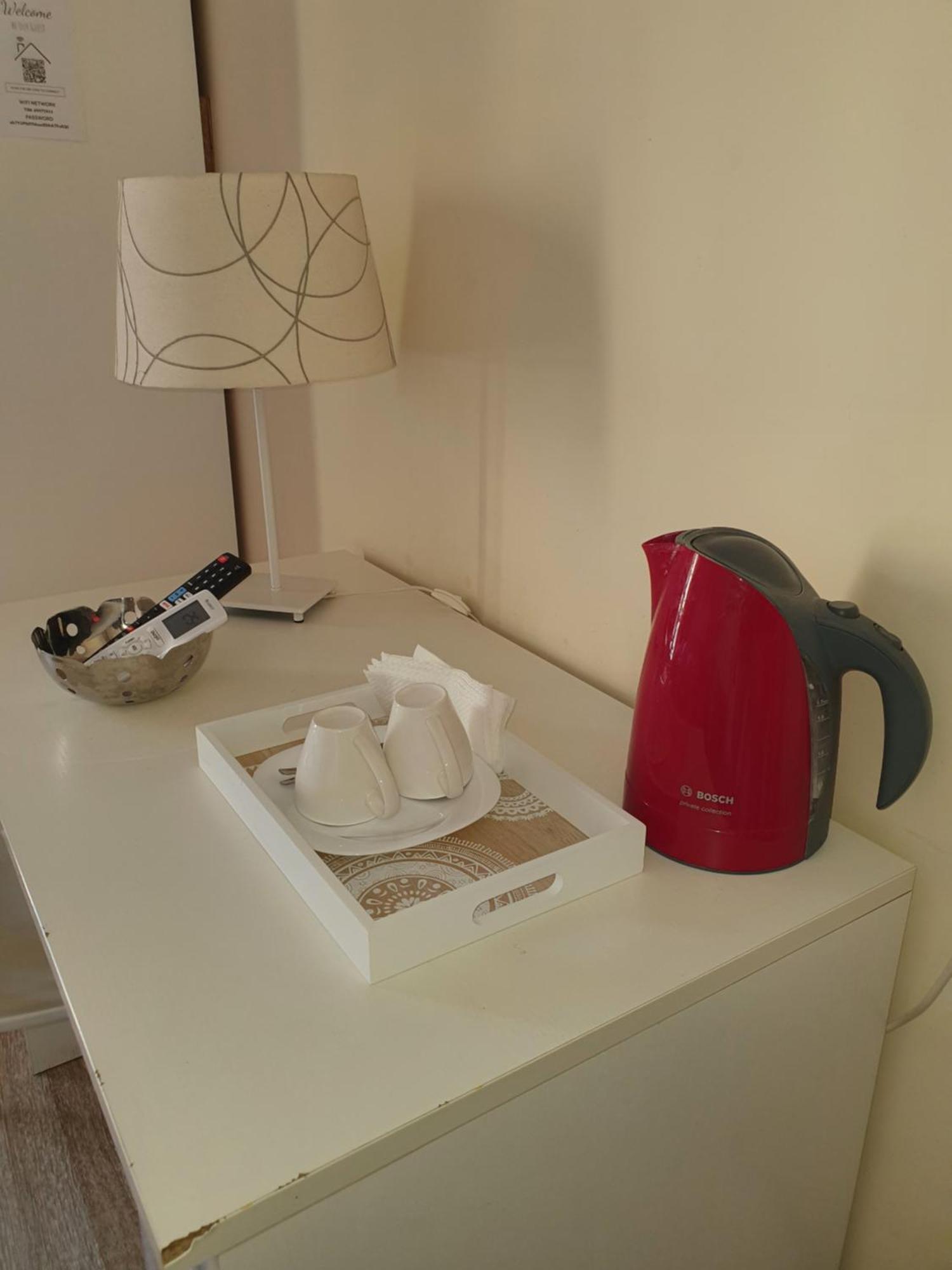 4Rooms Guest House Free Wi-Fi Salerno Buitenkant foto