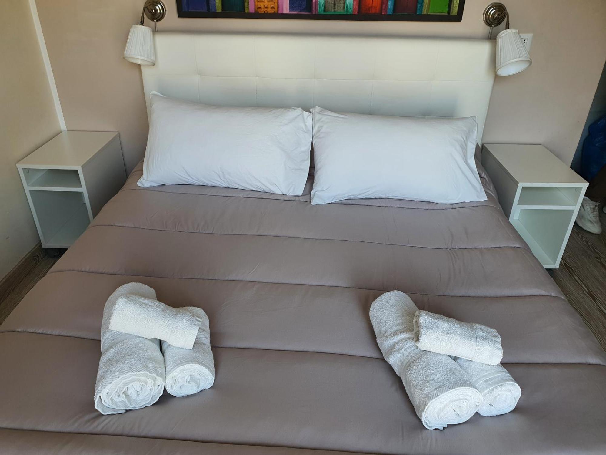 4Rooms Guest House Free Wi-Fi Salerno Buitenkant foto