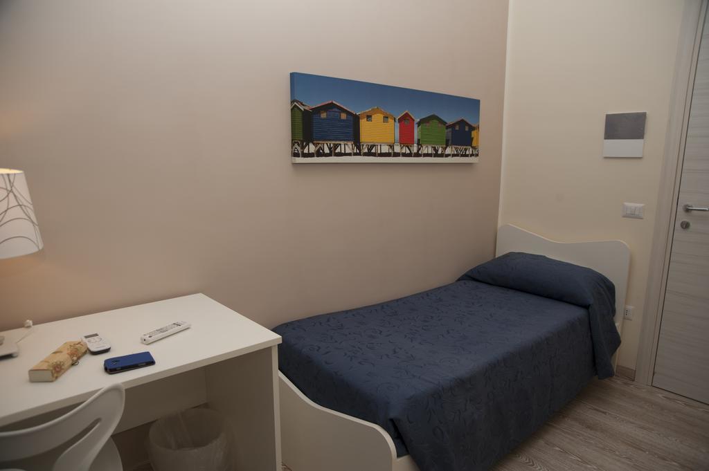 4Rooms Guest House Free Wi-Fi Salerno Kamer foto