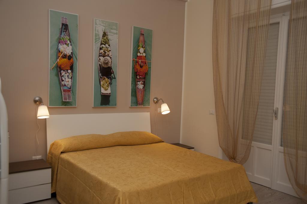 4Rooms Guest House Free Wi-Fi Salerno Kamer foto