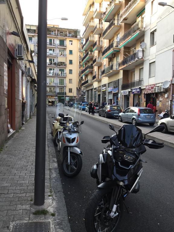 4Rooms Guest House Free Wi-Fi Salerno Buitenkant foto