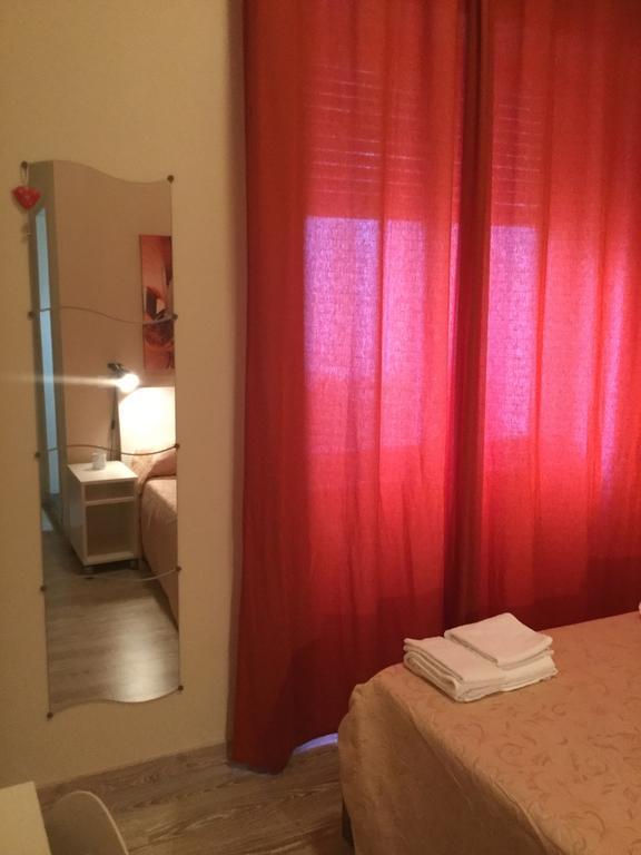 4Rooms Guest House Free Wi-Fi Salerno Buitenkant foto